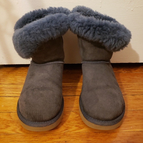 Bailey Button Uggs | Womens 6 | Blue | Great Condition - Picture 2 of 9